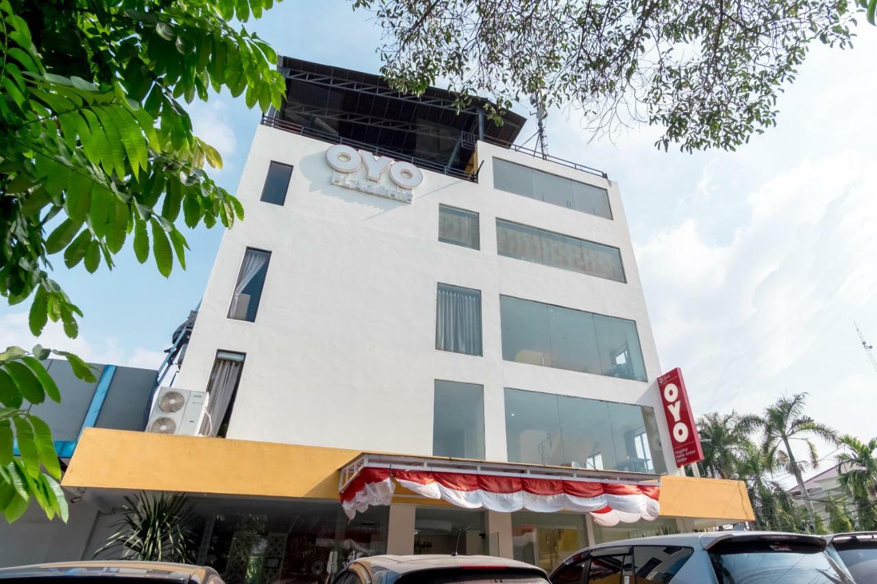 מדאן Oyo Flagship 1348 Hotel Home Anaya מראה חיצוני תמונה